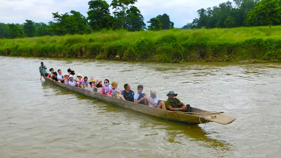 Things To Do In Chitwan National Park 4 Canoe Ride-Things to do in Chitwan National Park