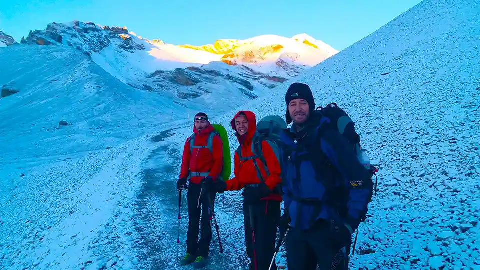 Throng La pass And Annapurna Circuit Trek in December
