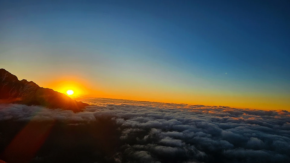 Sunrise Over The Clouds-Why Trek mardi Himal Base Camp