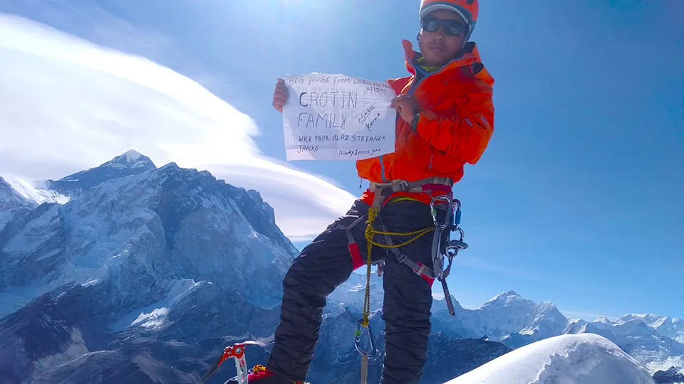 Is Island Peak Dangerous? For Solo Climbers