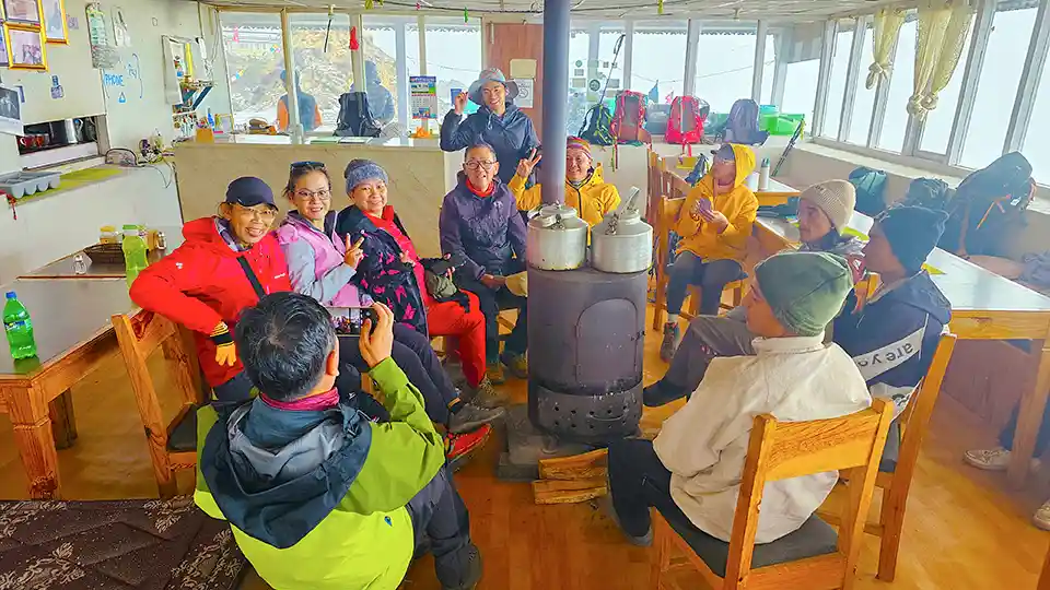 Mardi Himal - Information & Facts 2 Fire Place in Mardi Himal High Camp 3500m