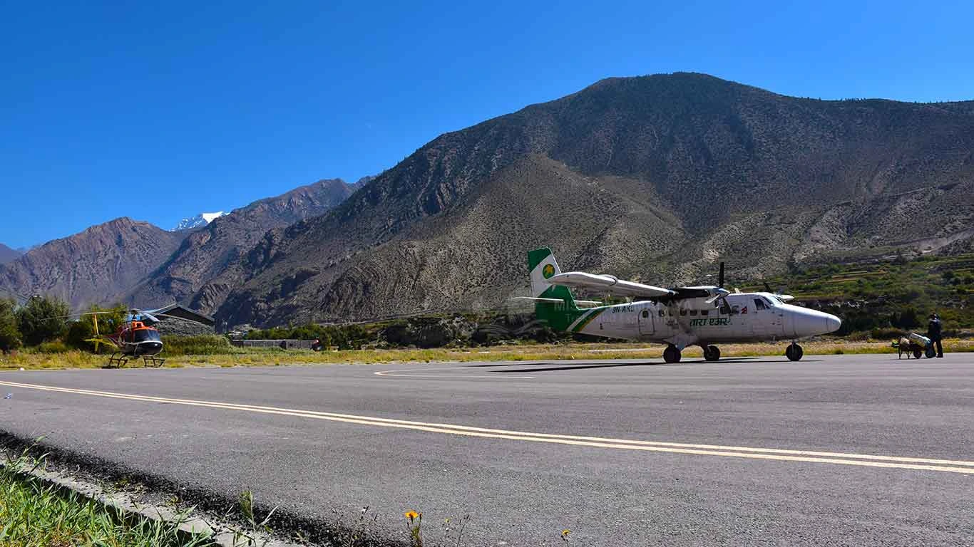 Flight from Jomsom to Pokhara - Short AC Trek