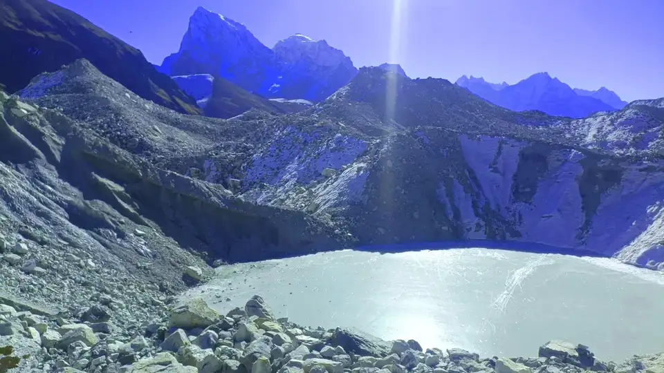 Gokyo Lake Trek Difficulty-Trails in Gokyo Ri