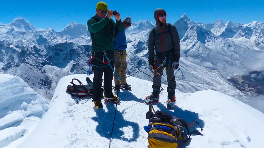Mera Peak Climbing Season
