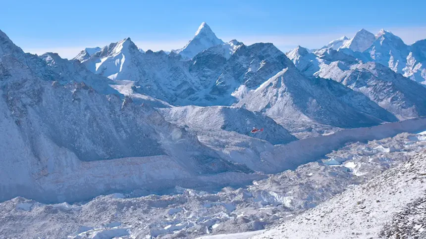 Island Peak vs Mount Everest