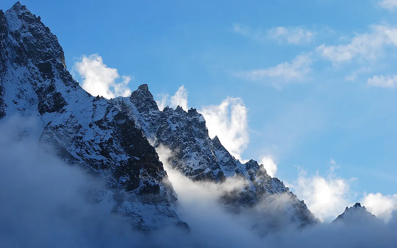 Trekking in Nepal in May